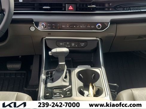 New 2026 Kia Carnival EX FWD image 19