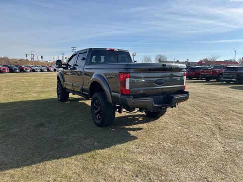 Used 2019 Ford F250 Lariat w/ Lariat Ultimate Package image 7