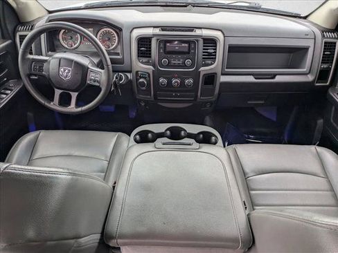 Used 2019 RAM 1500 Tradesman w/ Chrome Appearance Group RWD image 16