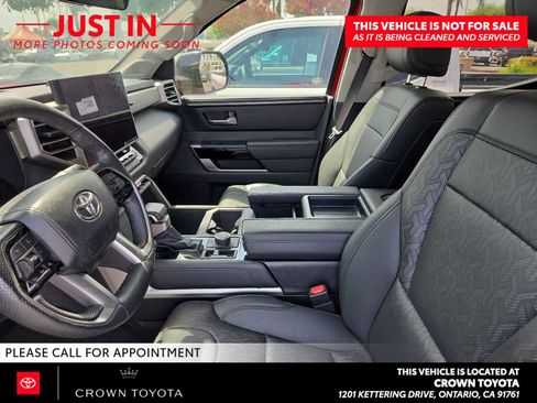 Used 2024 Toyota Tundra Limited AWD/4WD image 7