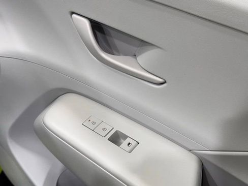 Used 2024 Hyundai Kona SEL image 21