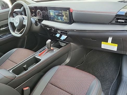 New 2025 Nissan Kicks SR w/ SR Premium Package image 12
