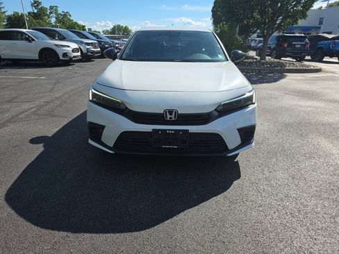 Used 2024 Honda Civic Sport image 2