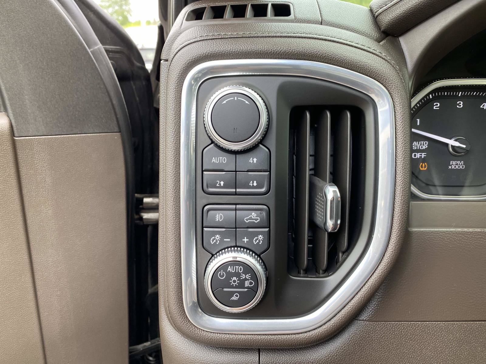 Used 2019 GMC Sierra 1500 Denali w/ LPO, GMC Protection Package AWD/4WD image 24