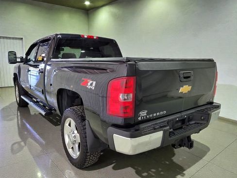 Used 2014 Chevrolet Silverado 2500 LT w/ Interior Plus Package image 18