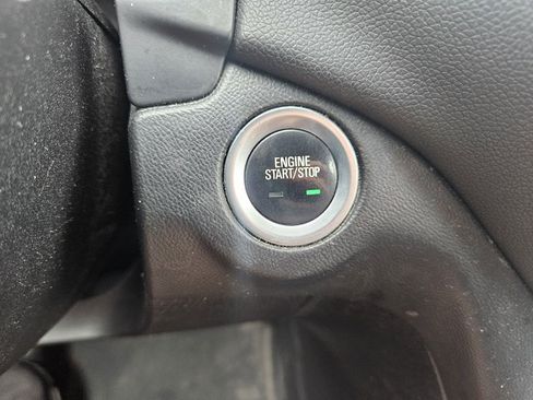 Used 2019 Chevrolet Equinox LT FWD image 20