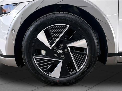 Certified 2025 Hyundai Ioniq 5 Limited RWD image 10