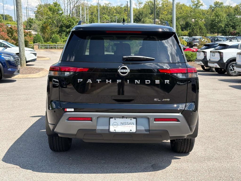 New 2026 Nissan Pathfinder SL AWD/4WD image 4