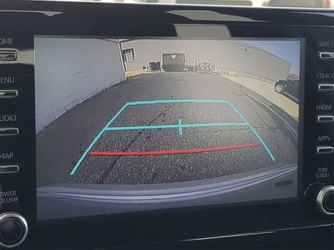 Used 2020 Toyota Corolla LE image 34