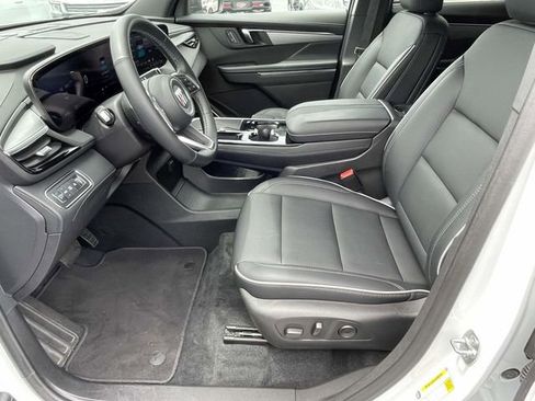 Certified 2025 Buick Enclave Preferred FWD image 14