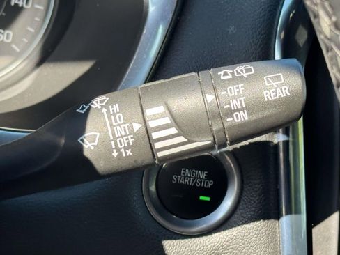 Used 2023 Chevrolet Traverse RS AWD/4WD image 26