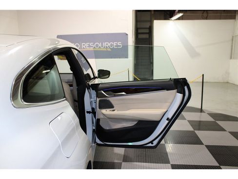 Used 2018 BMW 640i Gran Turismo xDrive w/ M Sport Package image 27