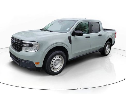 Used 2022 Ford Maverick XL FWD image 2