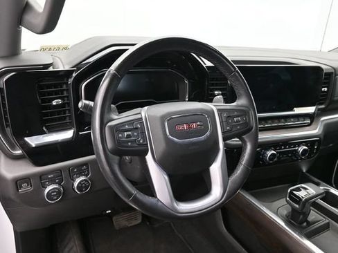 Used 2023 GMC Sierra 1500 SLT w/ SLT Convenience Package AWD/4WD image 40