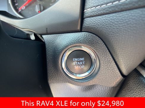 Used 2021 Toyota RAV4 XLE image 16