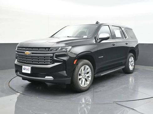 Used 2024 Chevrolet Tahoe Premier AWD/4WD image 3