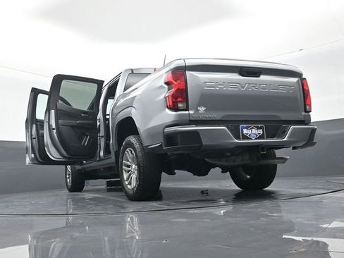 Used 2023 Chevrolet Colorado LT image 30