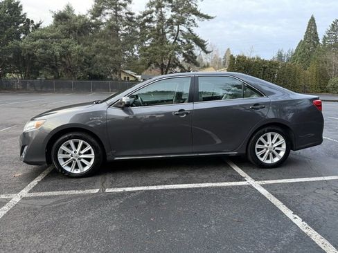 Used 2012 Toyota Camry XLE image 7