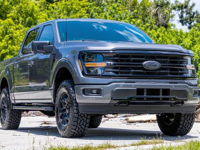 New 2025 Ford F150 XLT w/ Equipment Group 302A MID