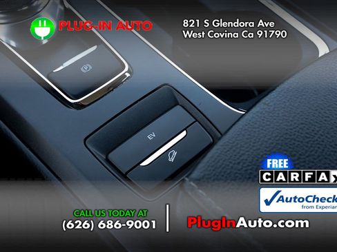 Used 2018 Ford Fusion Energi Titanium image 21