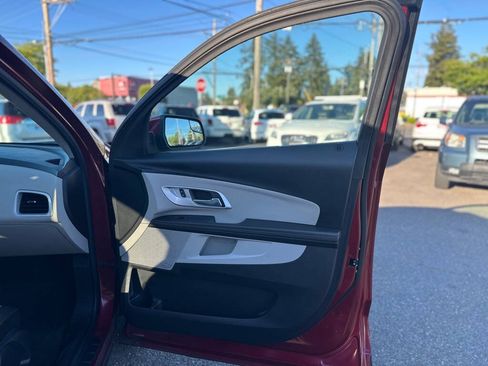Used 2012 Chevrolet Equinox LT FWD image 23