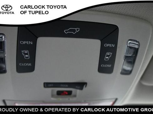Used 2026 Toyota Sienna LE FWD image 28