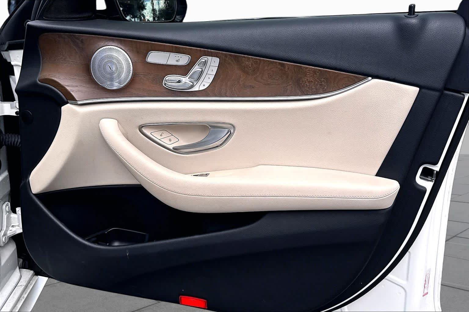Used 2018 Mercedes-Benz E 300 image 22