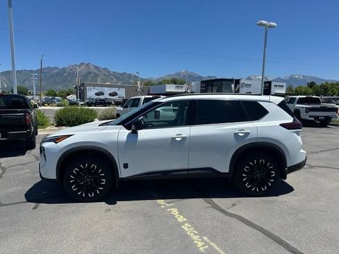 Used 2026 Nissan Rogue Dark Armor AWD/4WD image 7
