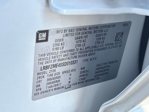 Used 2025 Buick Envision Avenir AWD/4WD image 29