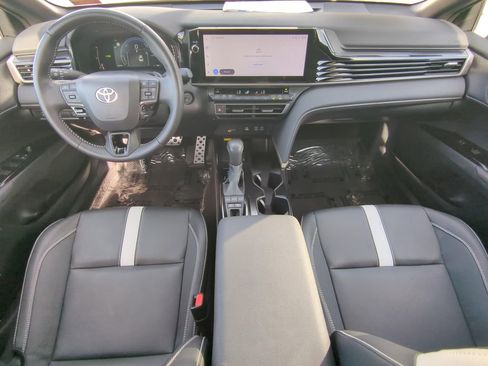 Used 2025 Toyota Camry SE w/ Multimedia Upgrade Package FWD image 10