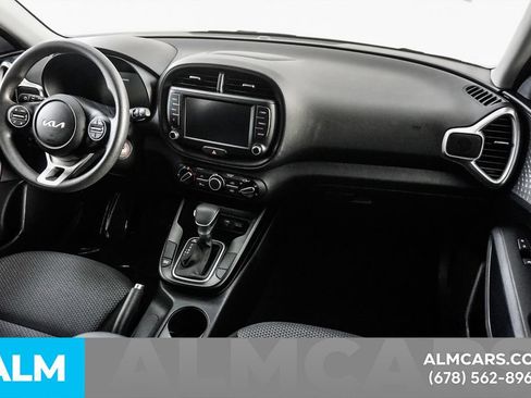 Used 2025 Kia Soul LX w/ LX Technology Package FWD image 16
