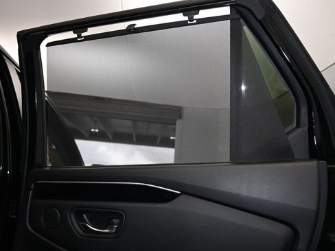 Used 2025 Honda Pilot EX-L image 43