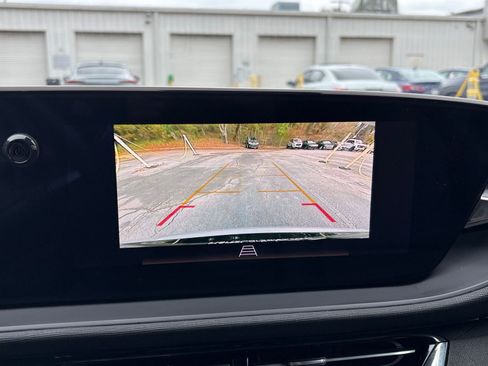 Used 2025 Buick Envista Sport Touring image 17