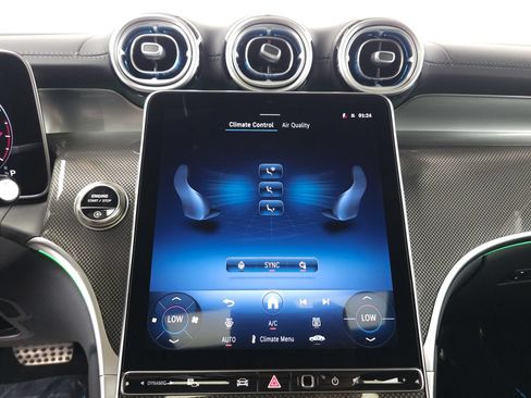 Certified 2026 Mercedes-Benz GLC 300 4MATIC image 17