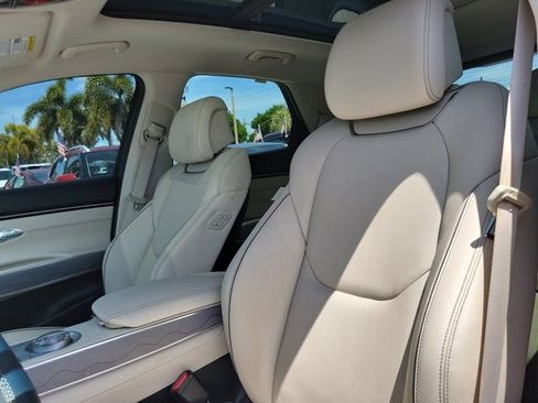 Used 2024 Genesis GV70 2.5T w/ Advanced Package AWD/4WD image 20