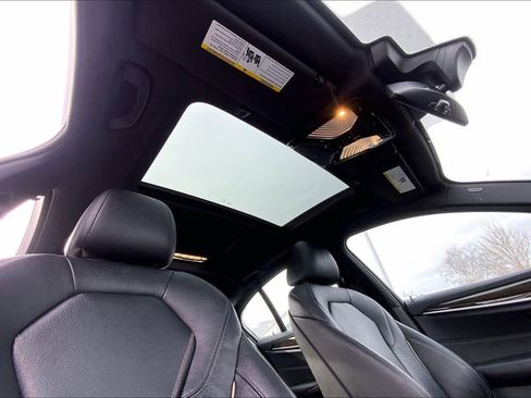 Used 2018 BMW 530i xDrive image 13