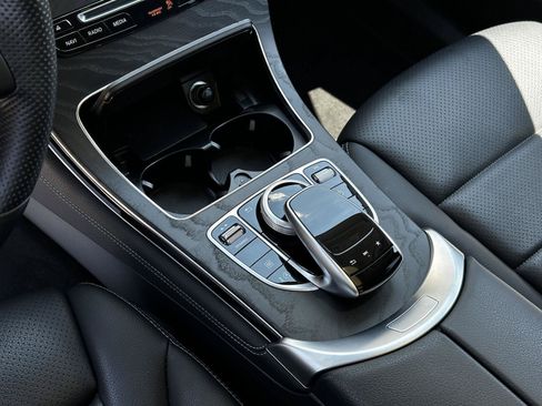 Used 2019 Mercedes-Benz GLC 300 4MATIC image 14