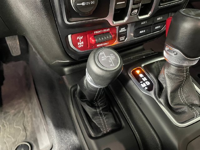 Used 2024 Jeep Wrangler Unlimited Rubicon AWD/4WD image 11