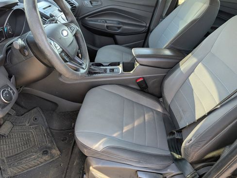 Used 2017 Ford Escape S image 6