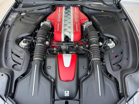 Used 2012 Ferrari FF image 33