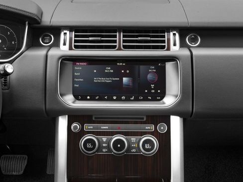 Used 2017 Land Rover Range Rover Supercharged AWD/4WD image 10
