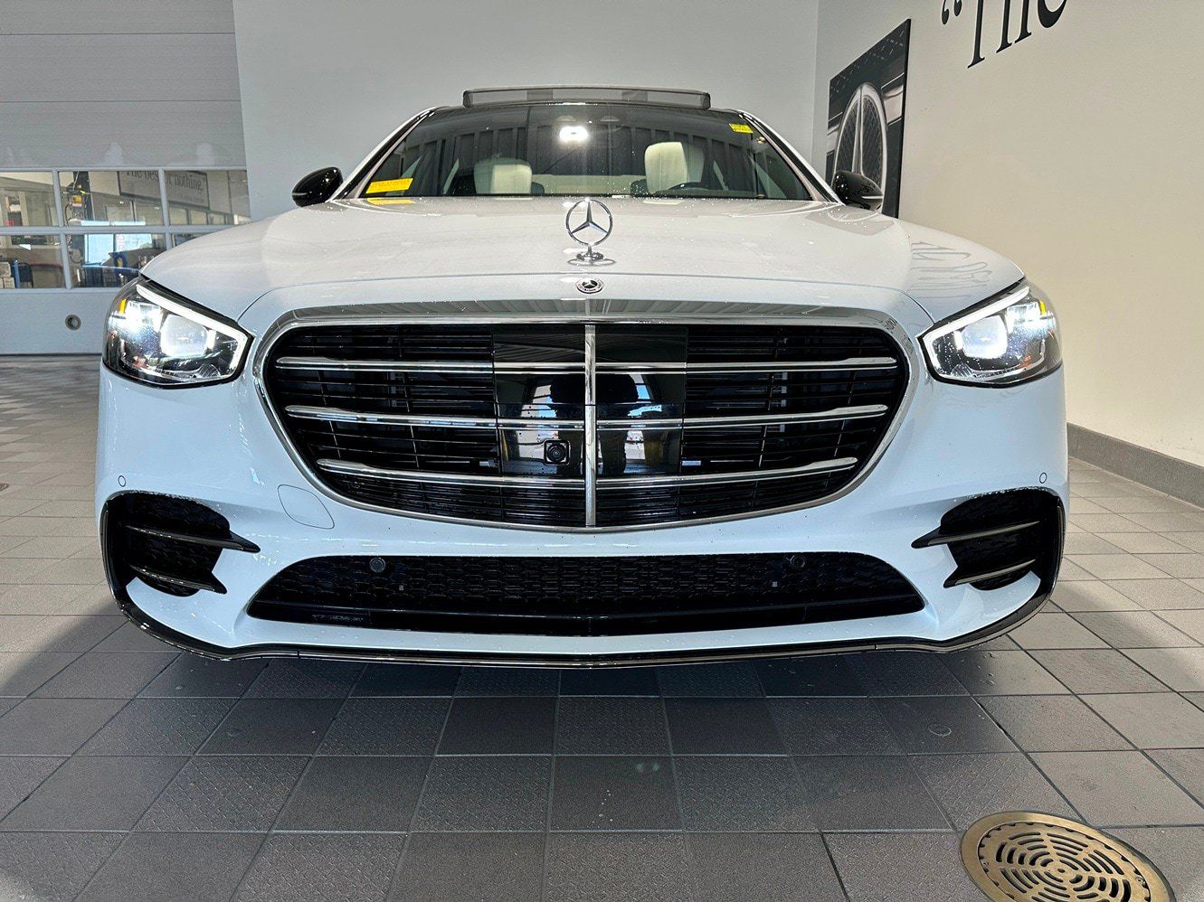Used 2024 Mercedes-Benz S 580 4MATIC Sedan image 2