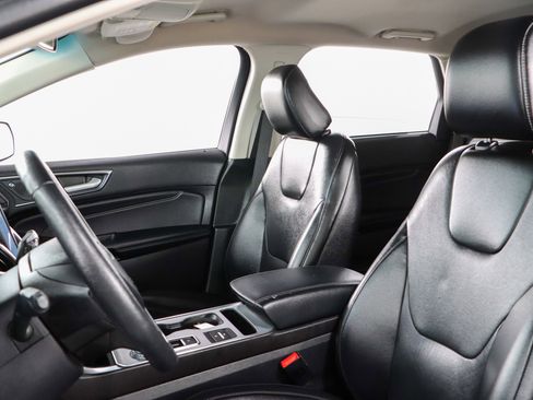 Used 2021 Ford Edge Titanium w/ Cargo Accessory Package FWD image 23