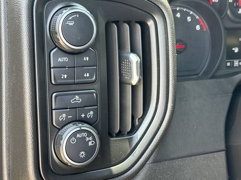 Used 2021 Chevrolet Silverado 1500 Custom Trail Boss AWD/4WD image 22