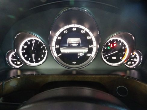 Used 2013 Mercedes-Benz E 350 Sedan image 14
