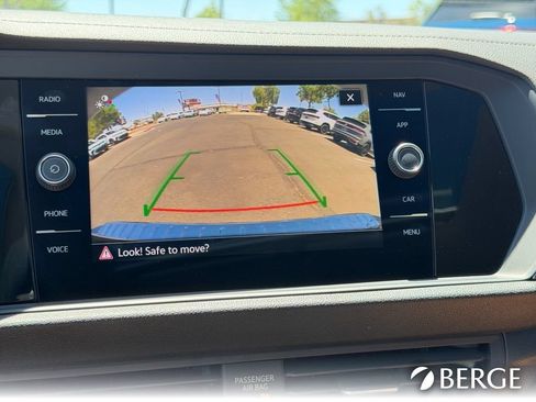 Used 2023 Volkswagen Jetta SEL FWD image 21