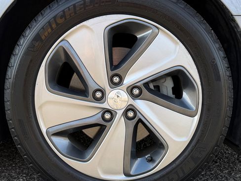 Used 2016 Hyundai Sonata Limited w/ Option Group 02 image 27