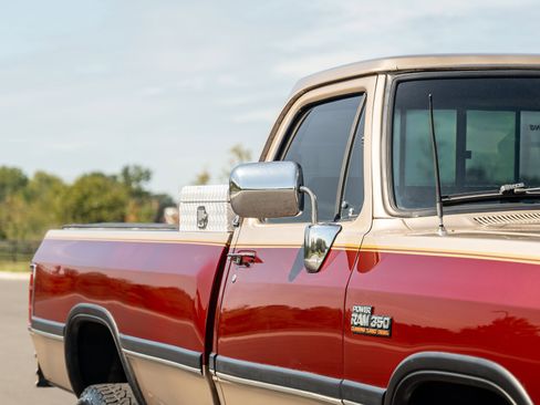 Used 1992 Dodge D/W Truck 350 image 27