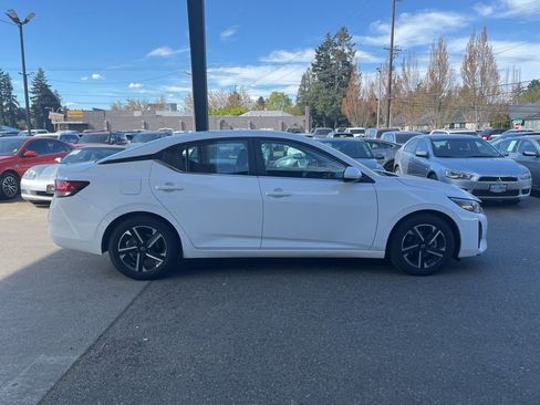 Used 2024 Nissan Sentra SV image 8