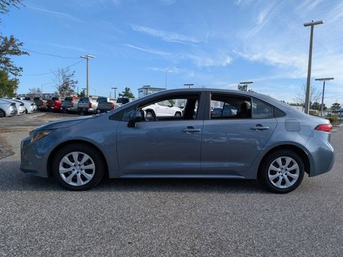 Used 2026 Toyota Corolla LE image 5